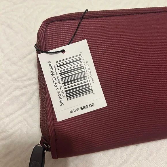 NWT Vera Bradley Women’s Burgundy Wallet - Picture 5 of 10